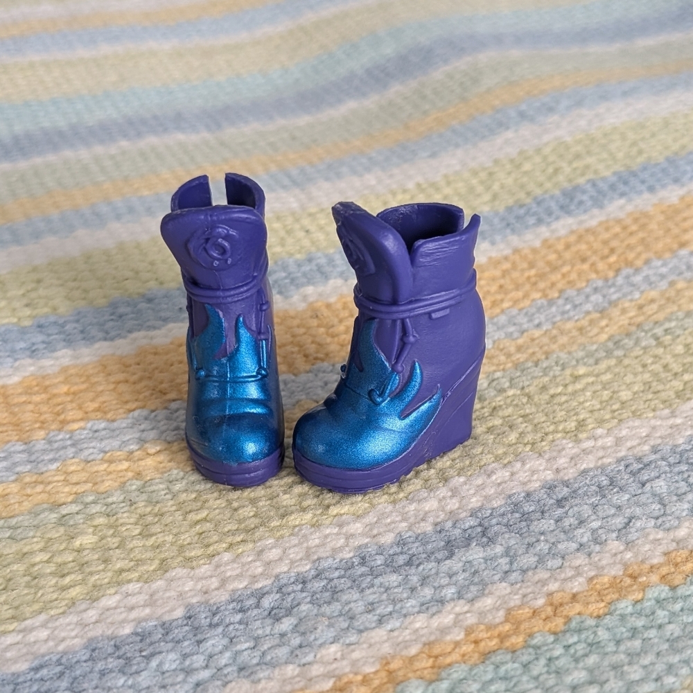 Disney Descendants 3 Mal Blue Flame Boots
